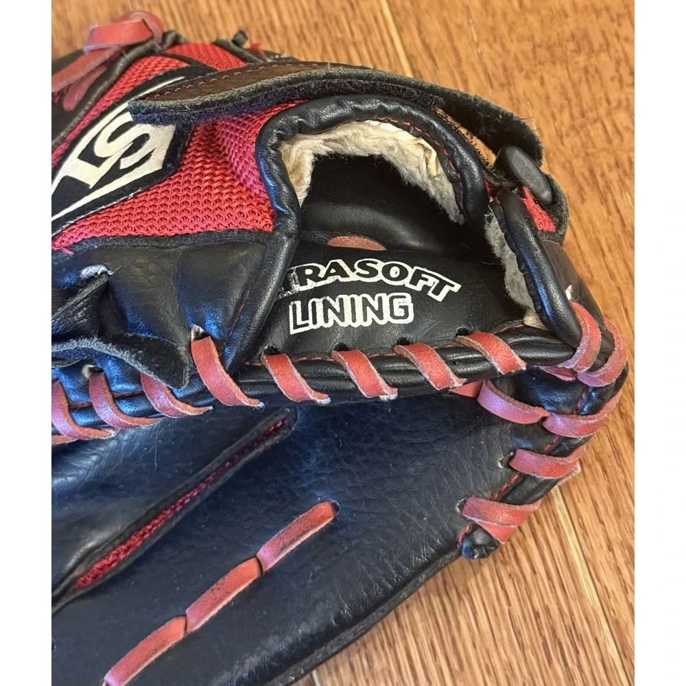 Red Louisville Slugger Series GNSR5-1050 Little League Baseball Glove Left Hand